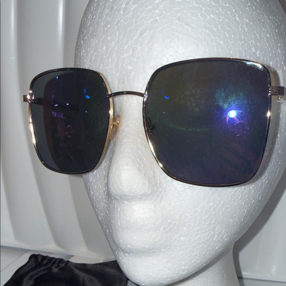 Gucci logo Iridescent Sunglasses - Picture 2 of 4